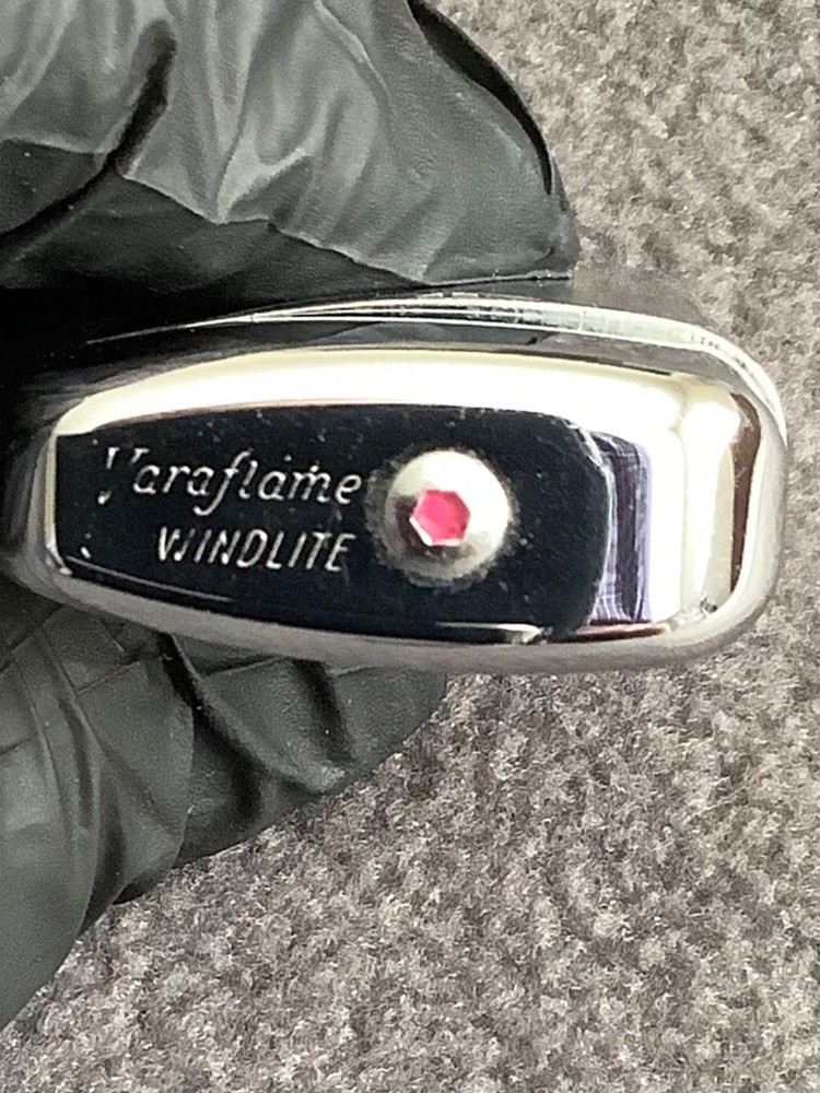 vintage ronson Wind lite varaf lame lighter working