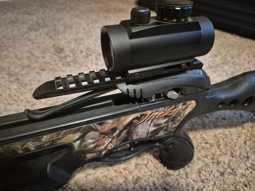 Barnett Jackal Crossbow