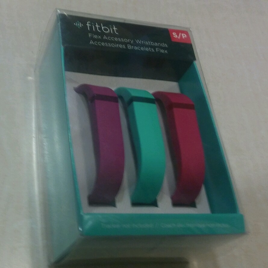 Fitbit Flex Wristband Accessory Pack of 3 No Tracker Size Small Open Plastic
