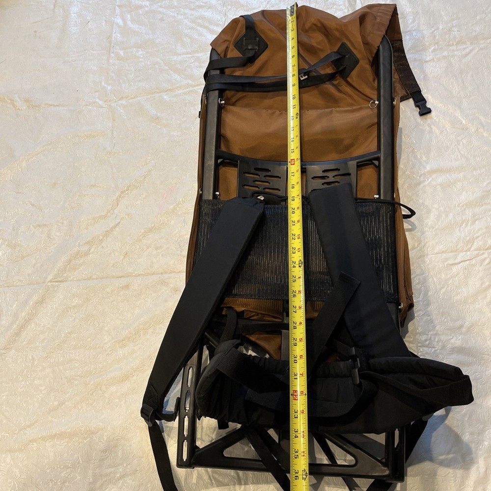 Camp Trails External Frame Hiking Backpack Size M Adjustable Black and Tan