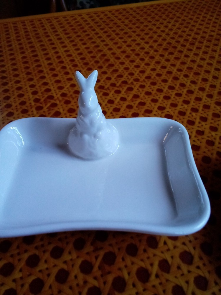 2 White Ceramic Soap Dish Bunny Rabbit Abbott CUTE! Pre-owned