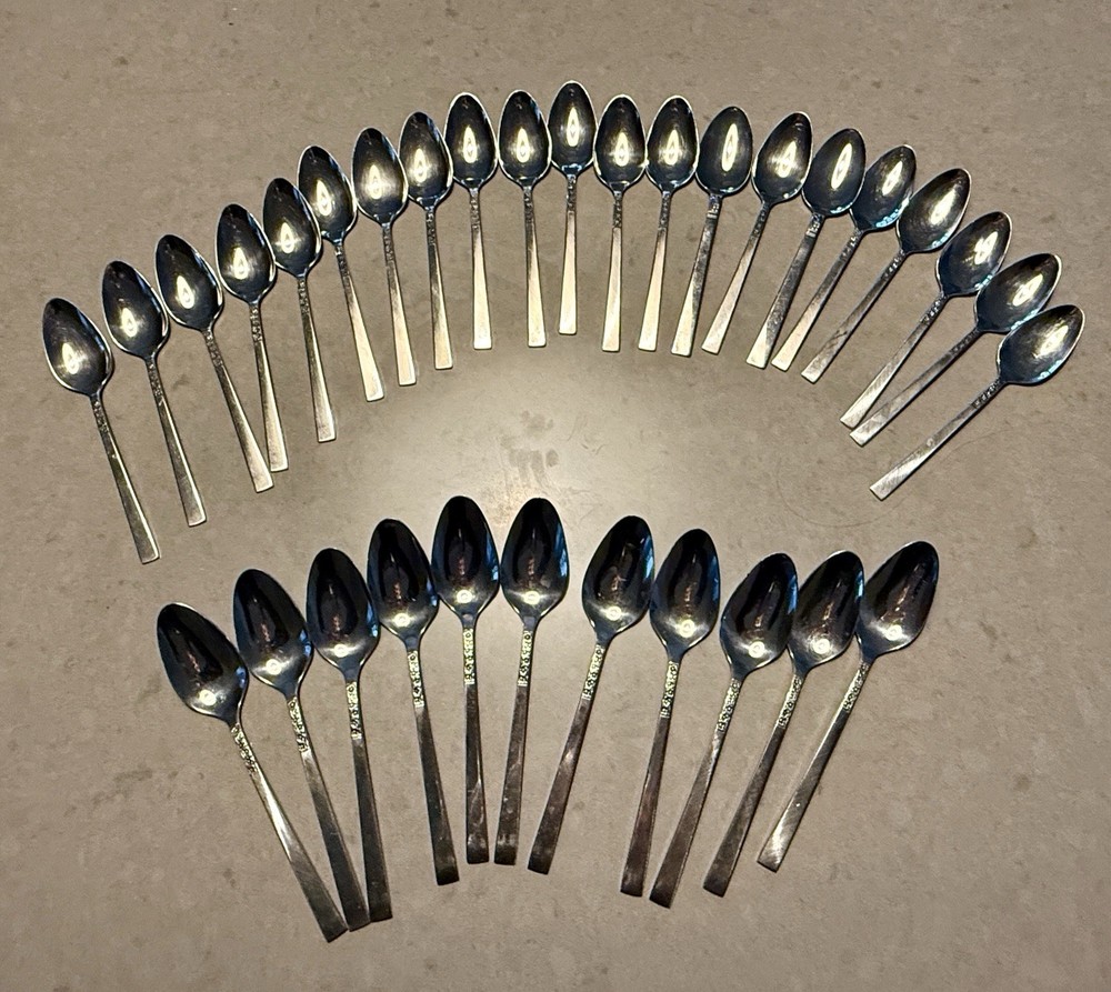 1847 Rogers Bros. “Evangeline” Flatware Set - 71 Piece