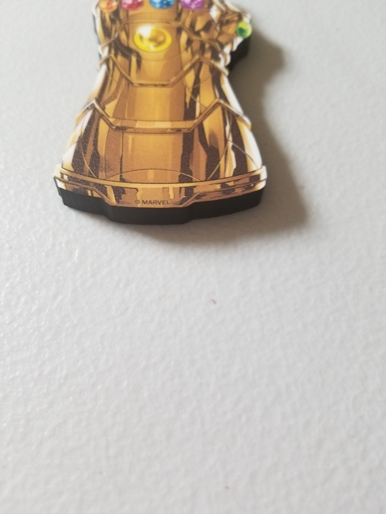 MARVEL INFINITY GAUNTLET REFRIGERATOR CHUNKY MAGNET SHAPED OUTLINE 4 X 2.75