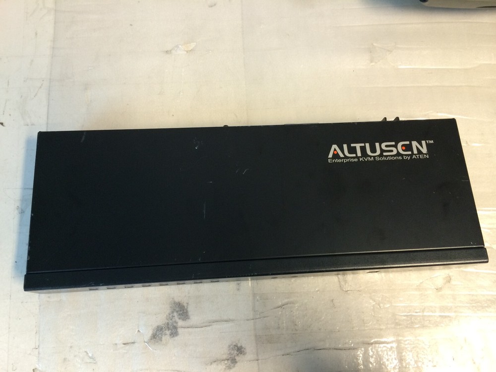 ALTUSEN/ATEN 2-CONSOLE 8-PORT CAT 5 HIGH-DENSITY KVM SWITCH KH2508A