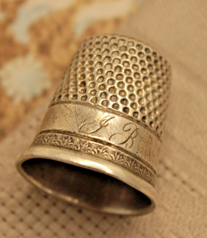 Vintage Sterling Silver 925 Thimble Sewing Monogrammed Floral Design Accessory