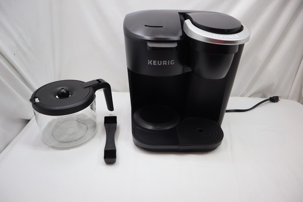 KEURIG K-DUO ESSENTIALS SINGLE SERVE&CARAFE COFFEE MAKER ***(AS-IS)**NOT WORKING