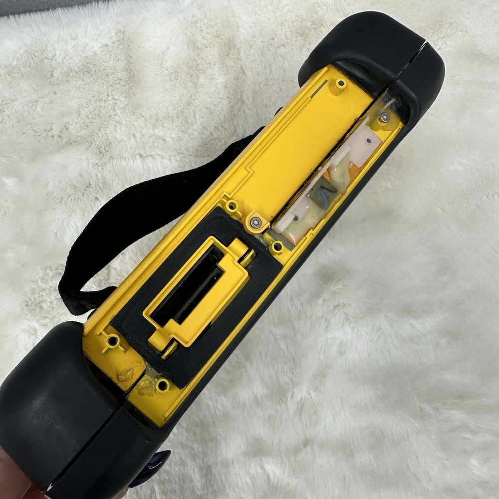 Trimble Yuma Tablet 7in Multi Touchscreen GPS Rugged Computer Parts ONLY READ