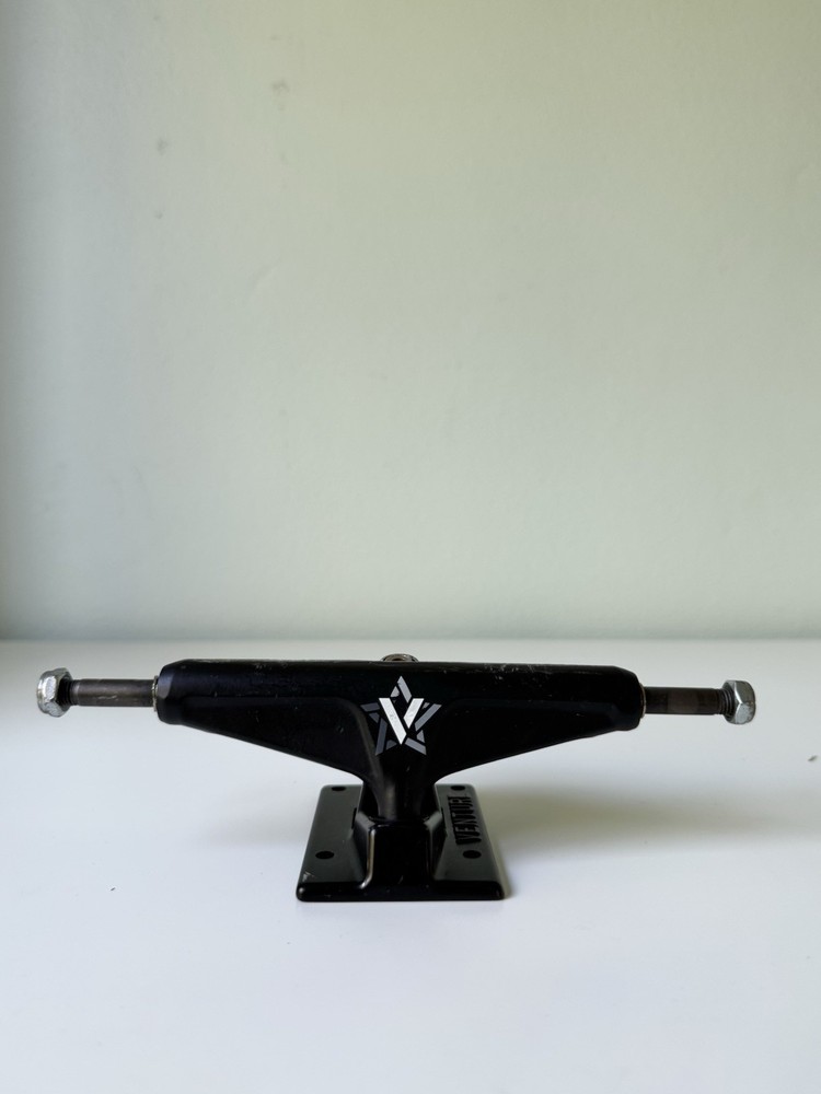 Skateboard Trucks - Venture 5.2