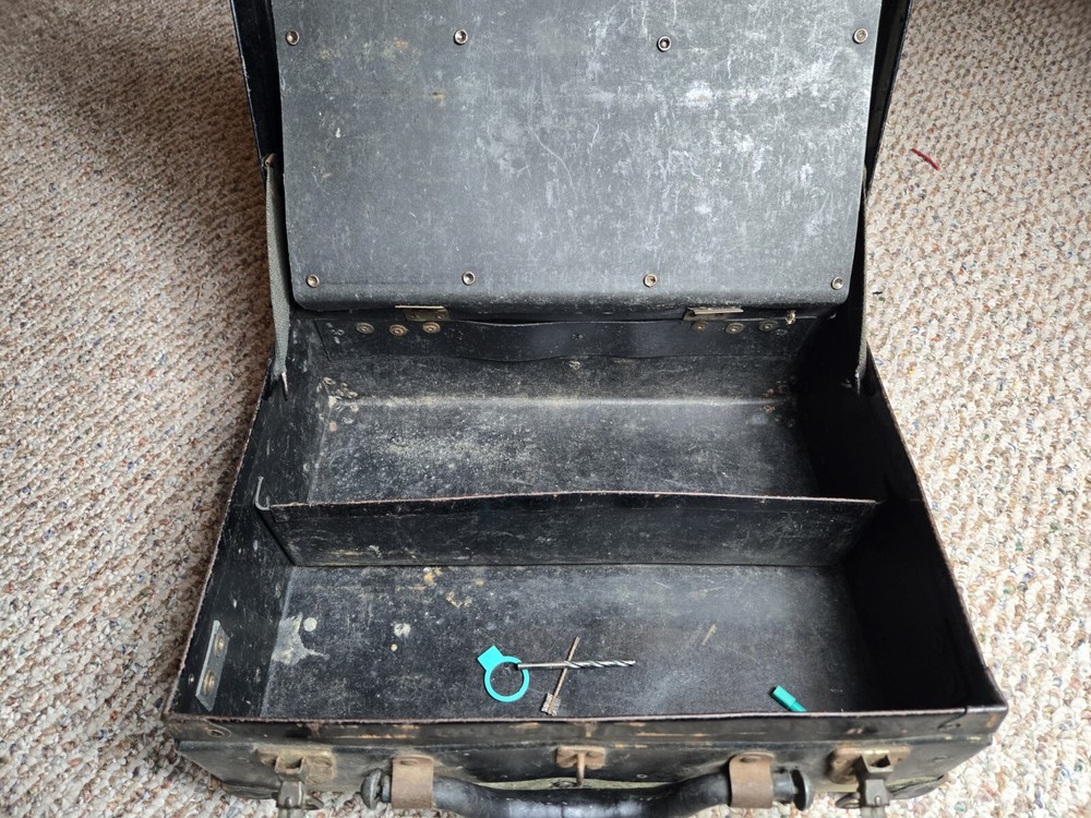 VINTAGE BELL SYSTEMS B TELEPHONE LINEMANS TOOLBOX CASE WITH STICKERS
