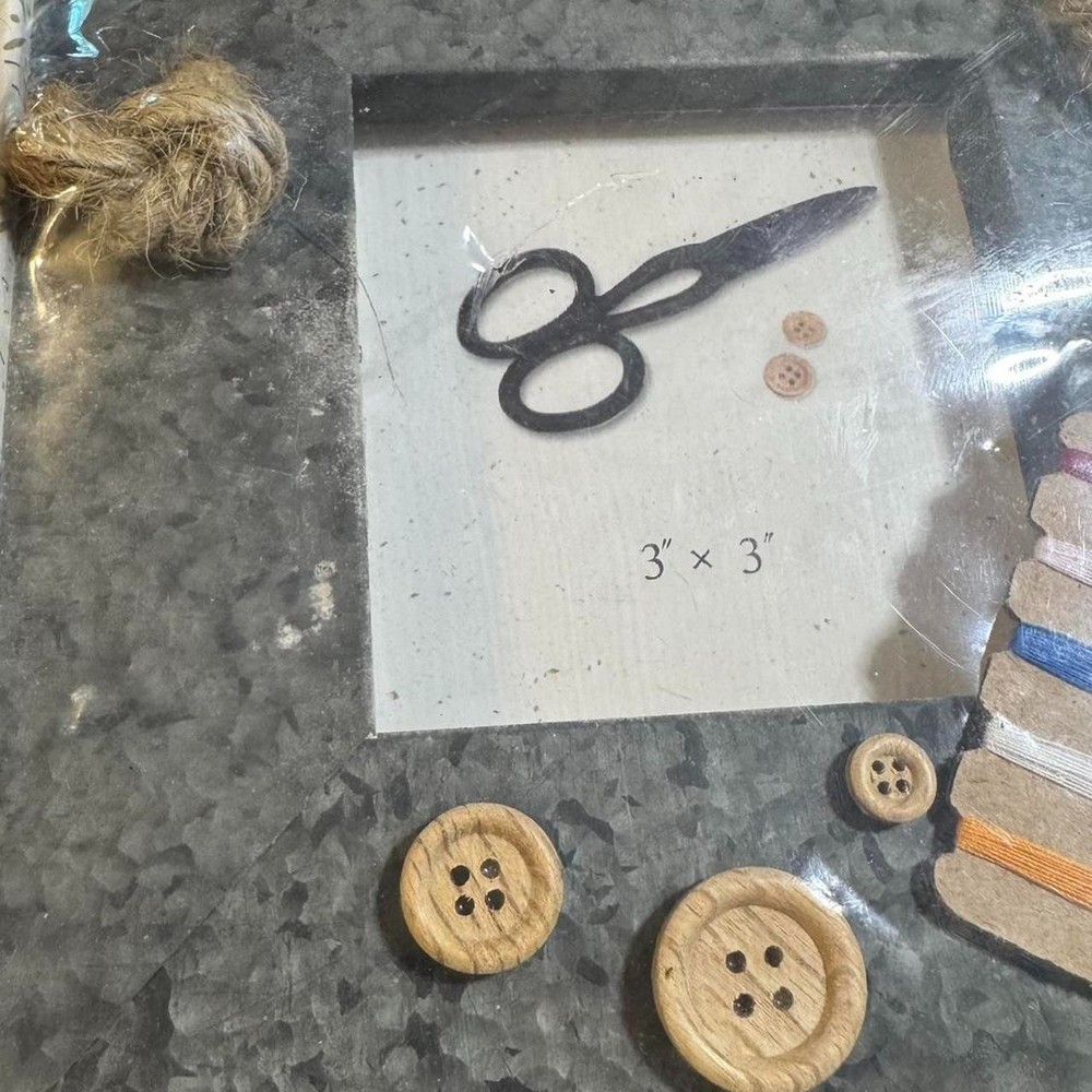 VTG 3x3 Sewing Decor Picture Frame