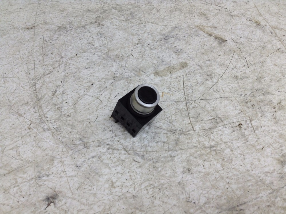 Honeywell MicroSwitch PWP 12 Black Momentary Push Button PWP12