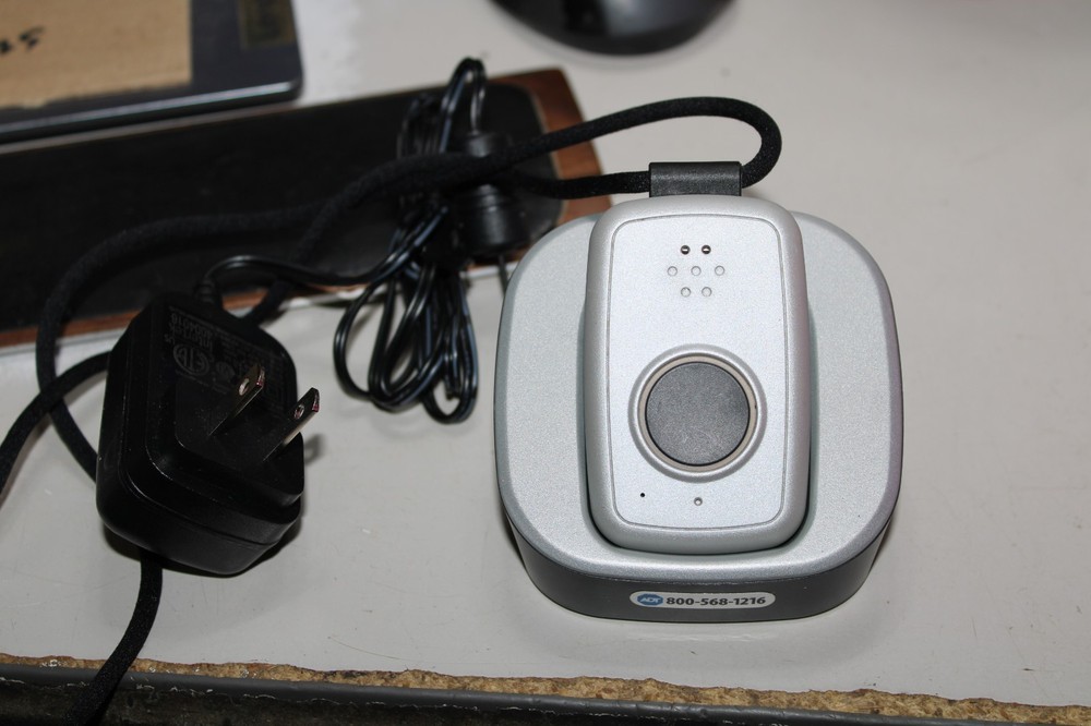 CHARGER BASE Personal Emergency Response Mobile Button DC-MD5-01