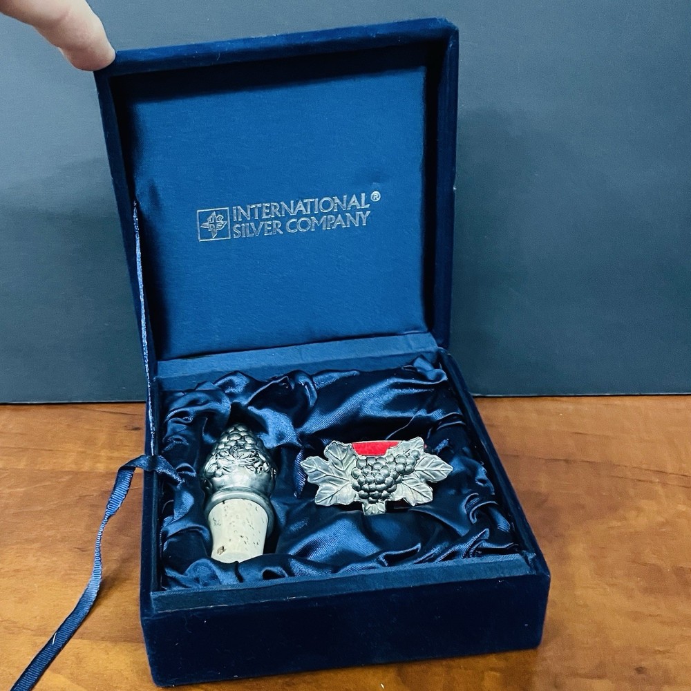 Silverplate Grape Wine Bottle Cork & Ring Set International Silver Gift Box