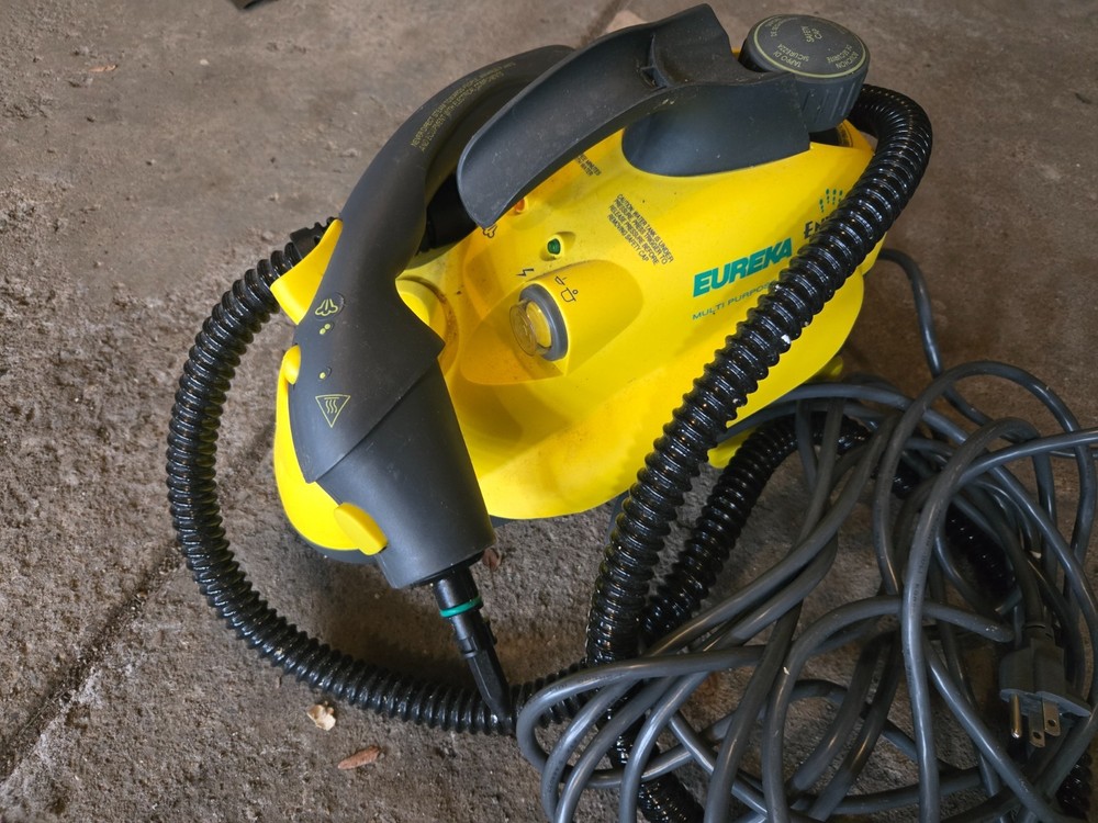 Eureka steamer no attachments model number 370a