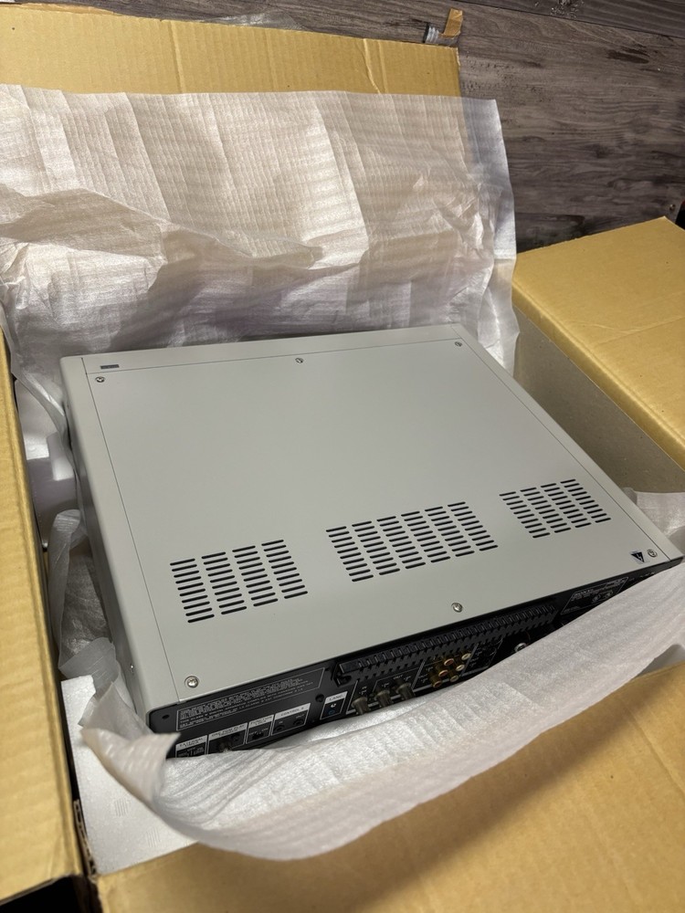 SONY DSR-30 DVCAM Digital Video Recorder - Mint w/Original Box, Remote, & Docs!