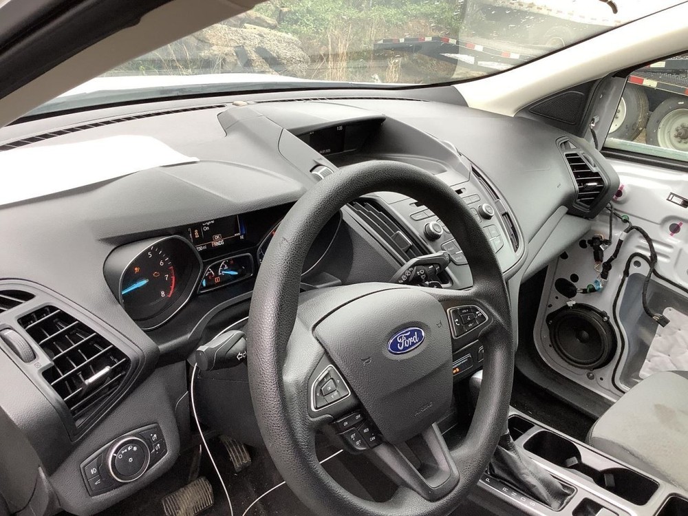 Fuse Box Engine Fits 17 ESCAPE 4595116