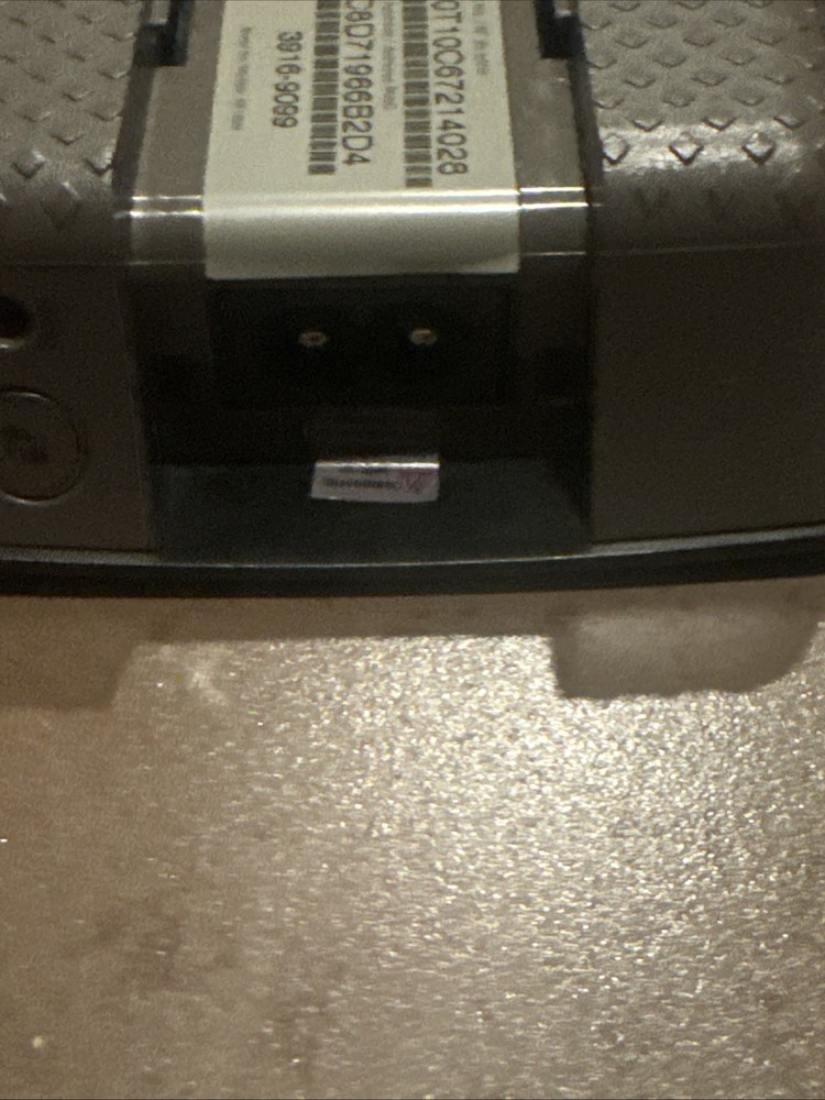 Cisco Linsky- Re1000 Range Extender Wireless N Router Extender. Used