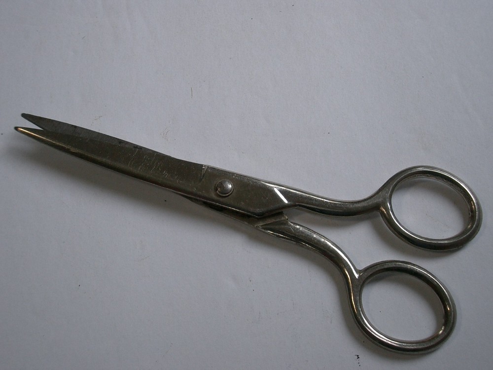 Vintage Kleencut Forged Steel 6" Scissors