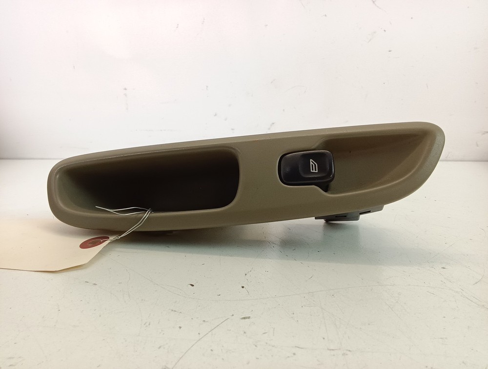 9401807 rear window control panel rh for 2004 Volvo XC70