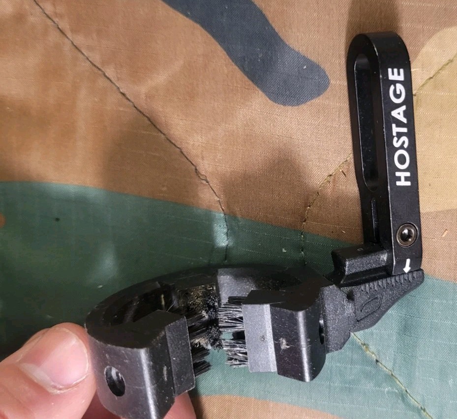 Hostage Archery Basket Arrow Rest