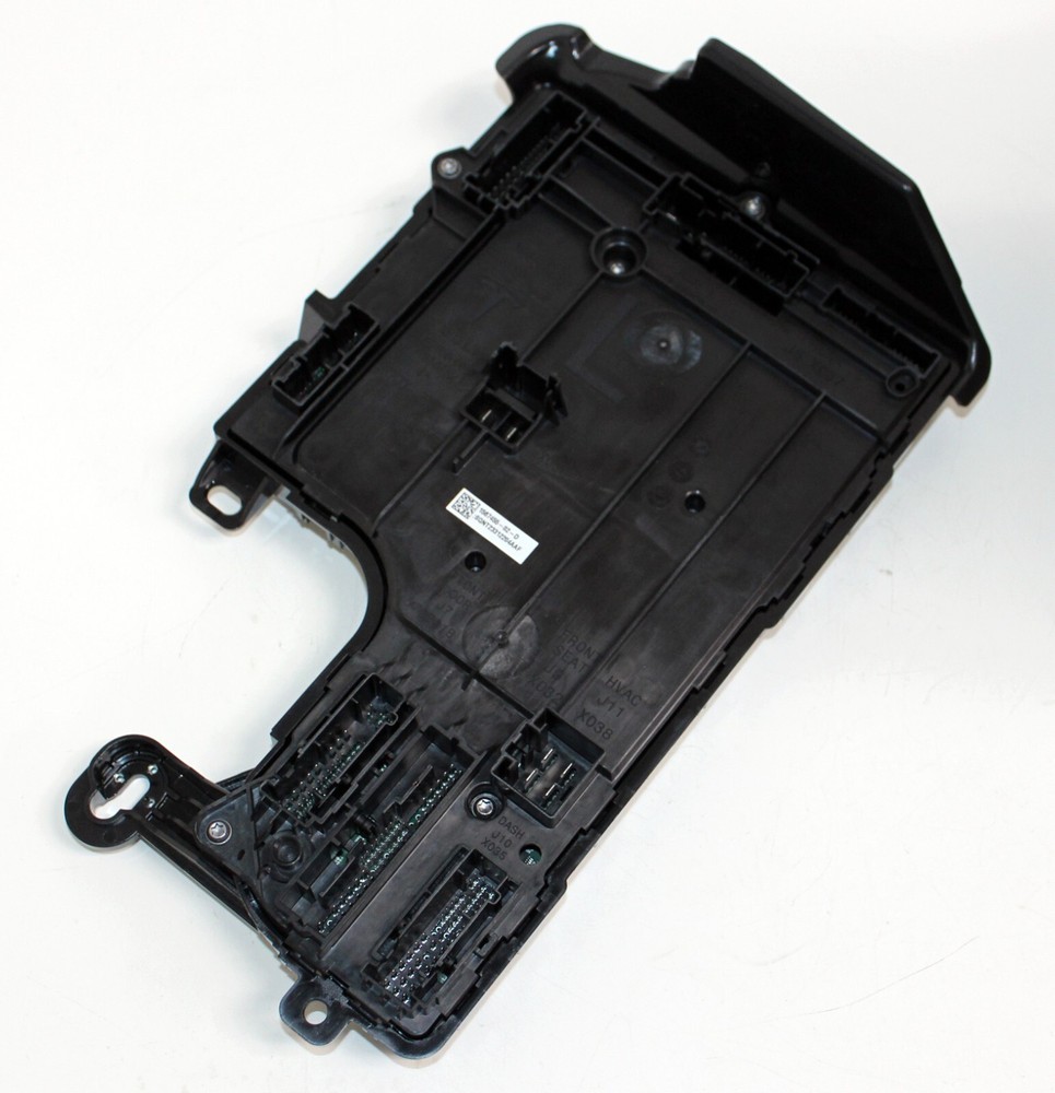 TESLA 2017 – 23 MODEL 3 FRONT LEFT SIDE VOLTAGE BODY CONTROL MODULE