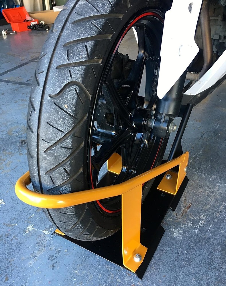 Solo Strap-Down Wheel Chock for Standard Motorcycles - Secure Transport Solution