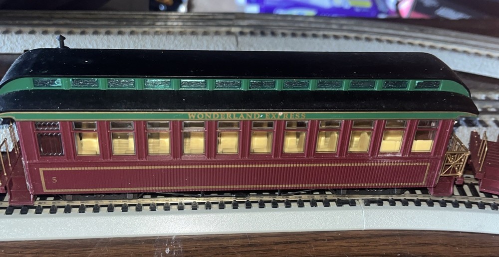 ON30 Scale Wonderland Express Bachmann. Track Tested. Works.
