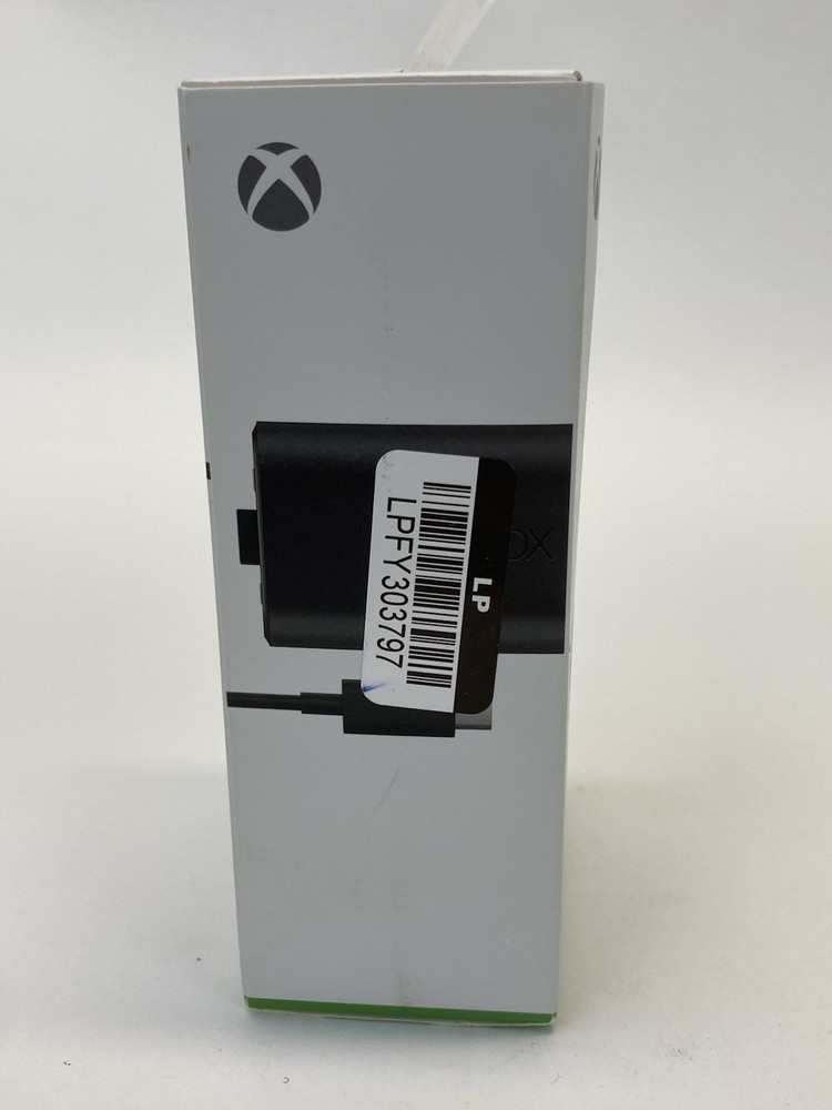 Xbox Play and Charge Kit Rechargeable Battery + USB-C Cable