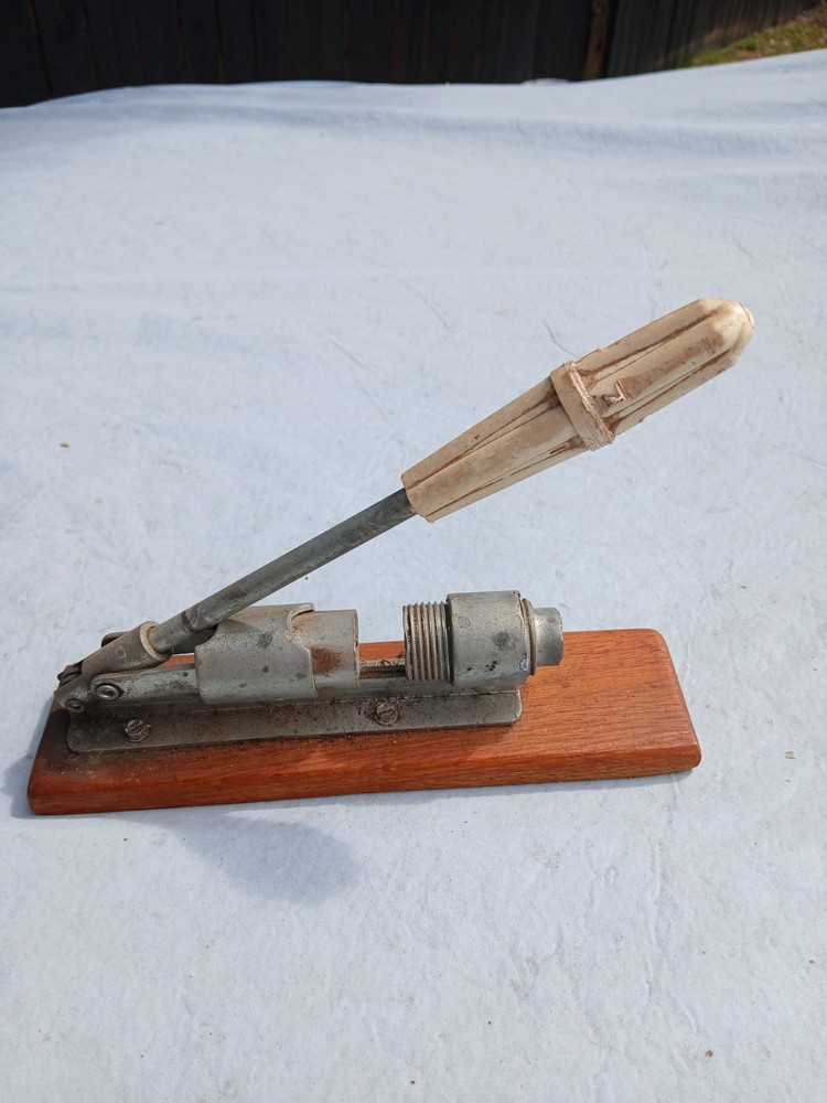 VINTAGE - Adjustable Pecan Cracker “Reed's Rocket” Reeds Machine Co.