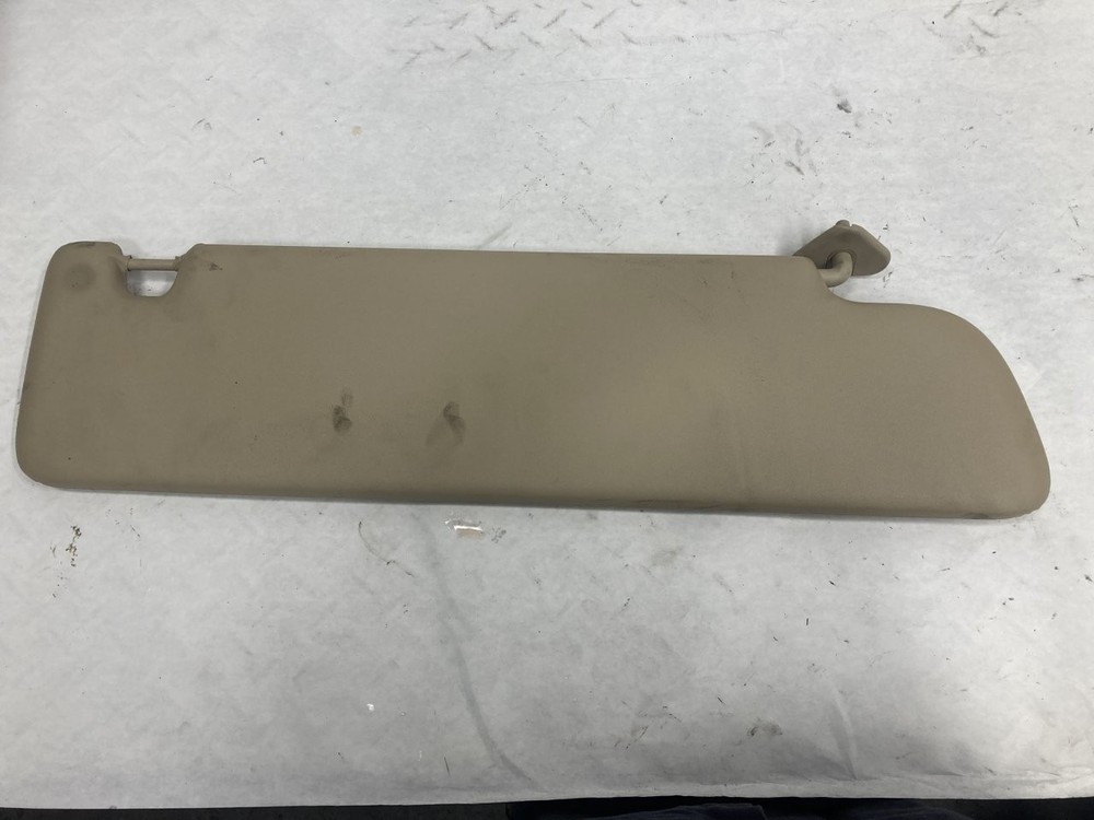 Kenworth T680 Right/Passenger Interior Sun Visor - Used