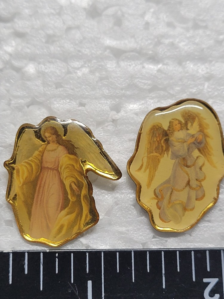 2 ANGEL HAT LAPEL PIN PIN BACK USED (EE3122)