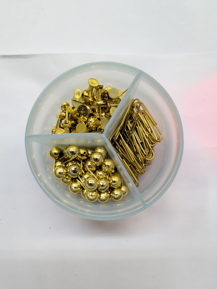 150 PCS  Gold Paper Clips , Fold Backs. Perfect For That Special Presentation...