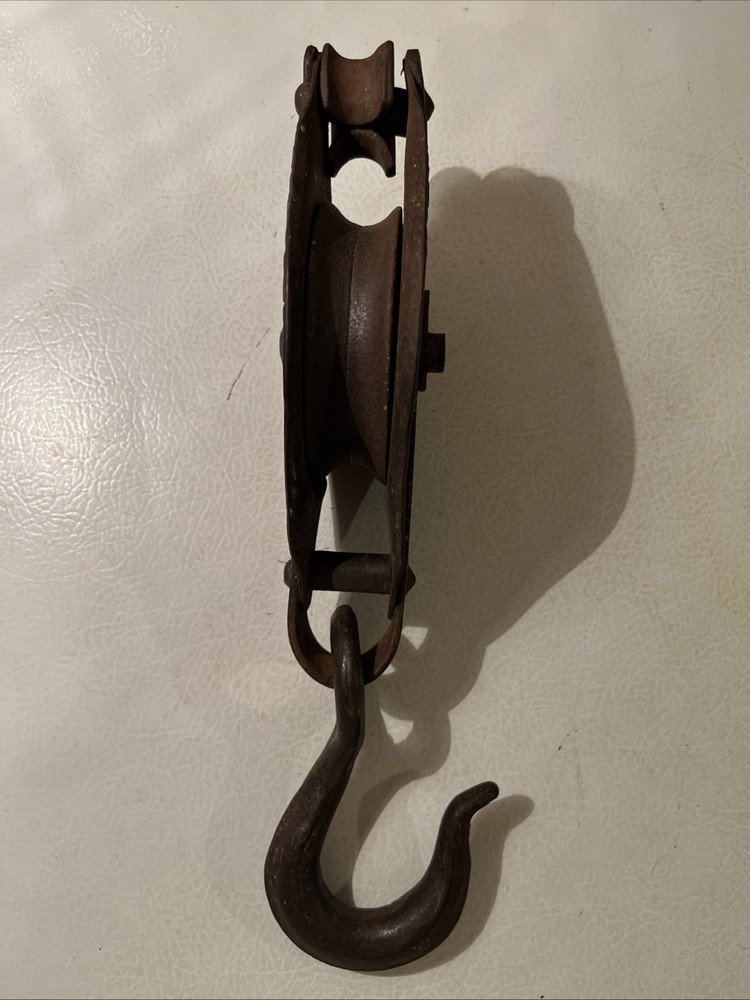 Small Vintage Cast Iron Pully Hoist With Hook