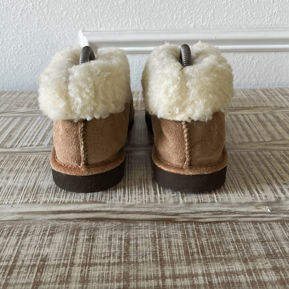 Men’s wool and leather moccasins