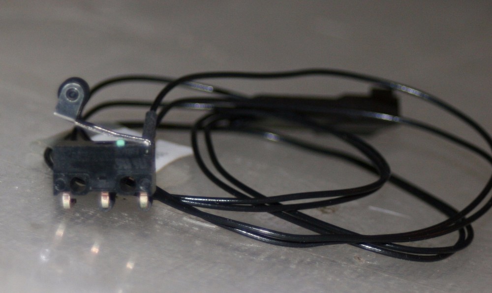 Tiny Micro Switch w/Roller & Wire Harness