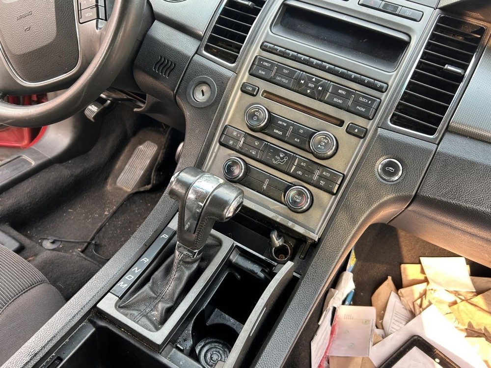 TAURUS    2011 Transmission Shift 554560