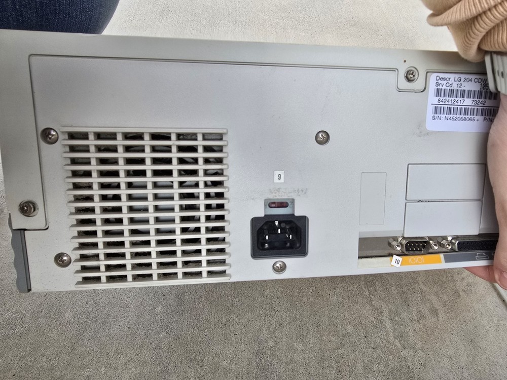 Vintage Packard Bell Legend 204CD Computer *powers On, Read*