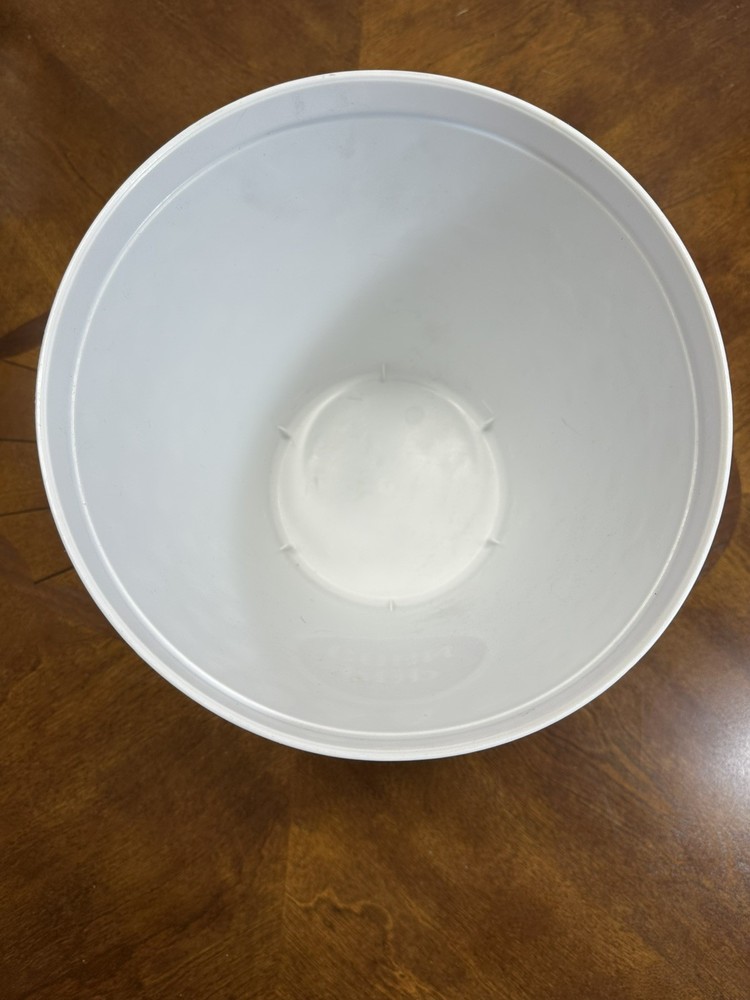 Hutzler Popcorn Bucket, Red large,