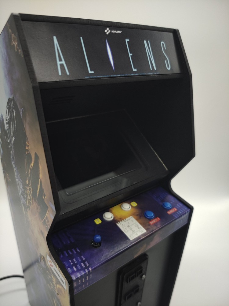 Aliens, 1/6 scale mini working arcade cabinet.