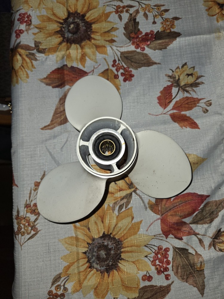Yamaha Propeller 3 X 9-1/2 X 10-J1