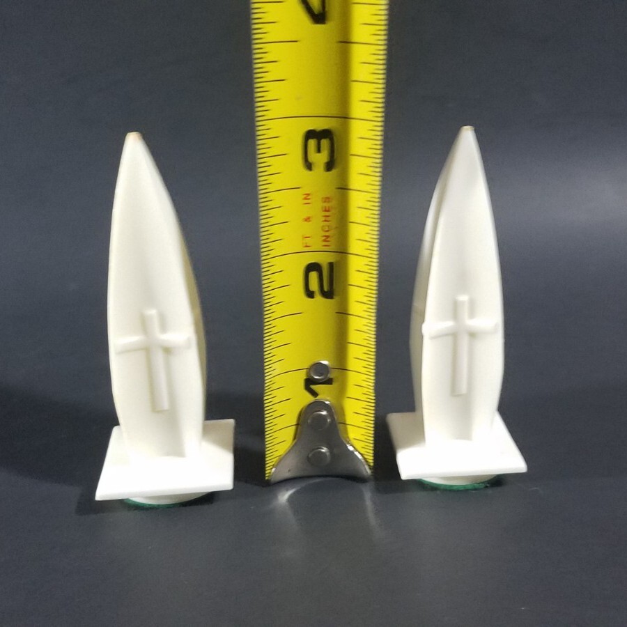 Visual Chess White Bishop x2 Replacement Pieces TAG Harvey Kidder (1965)