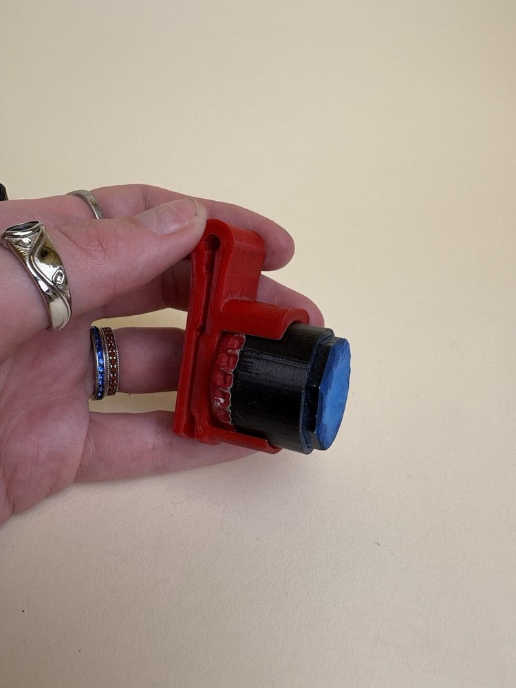 Magnetic Cue Chalk Holder