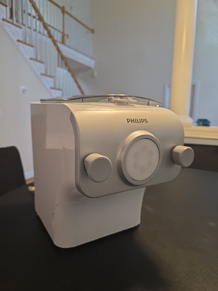 Philips HR2375/06 Pasta Maker White No Attachments Tested Working EUC