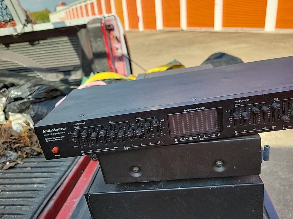 AudioSource - Model EQ Eight/Series II - 10 Band Graphic Equalizer Tested