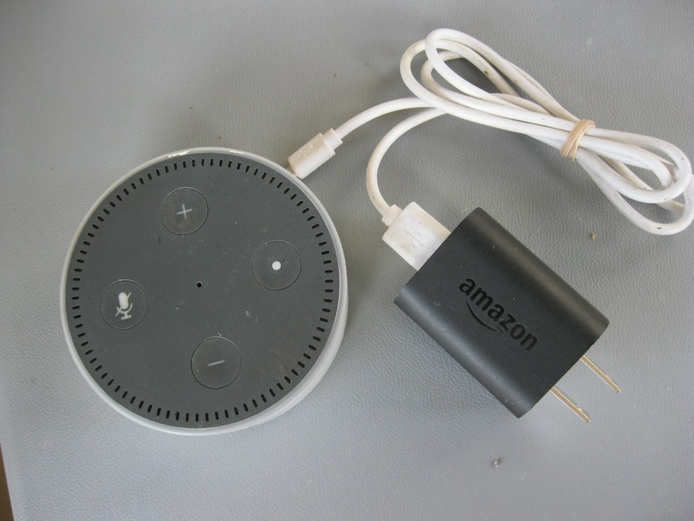 Amazon Echo Dot (2nd Generation) Smart Speaker - RS030R - FREE SHIPPING