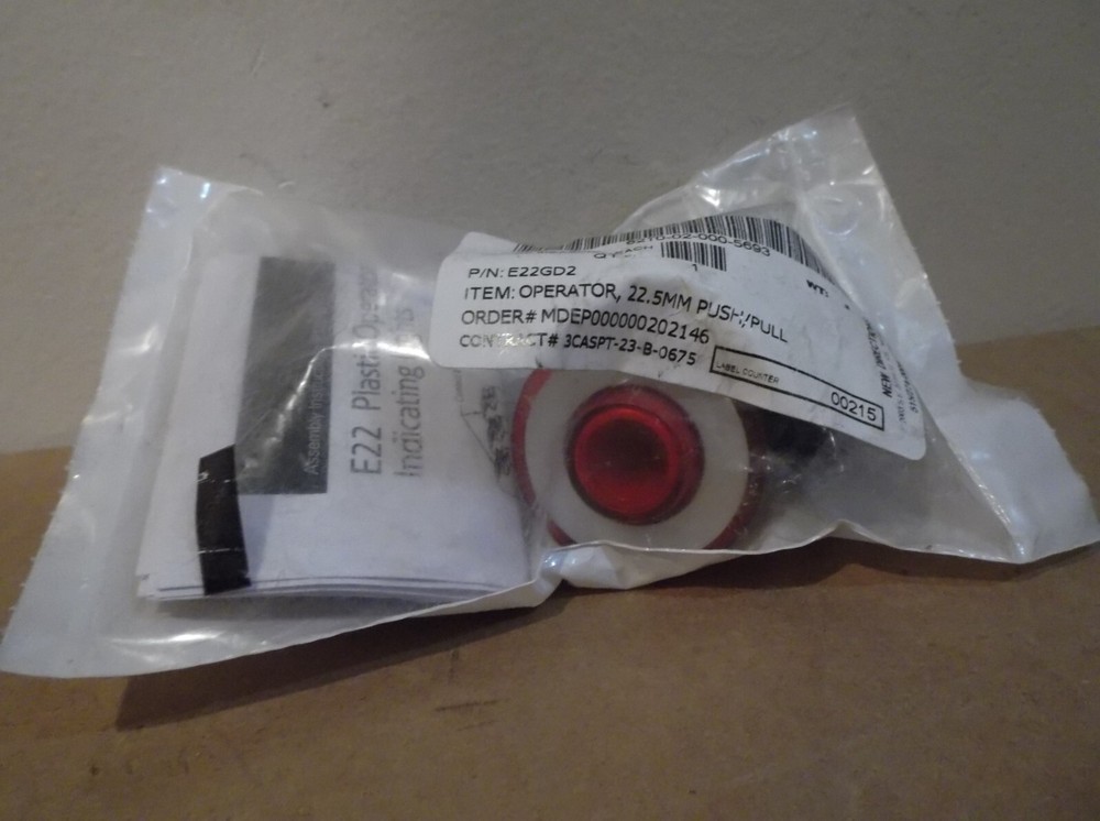 SEALED NEW EATON E22GD2 2 POS PUSH-PULL 40mm RED ILLUMINATION