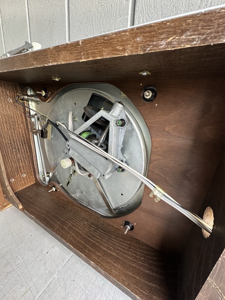 BOGEN B62 TURNTABLE (Read)