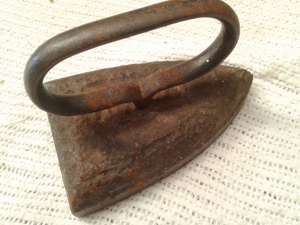 Antique Primitive Sad Iron with Unique Handle Cast Iron
