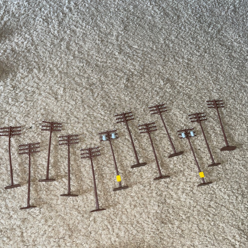 VINTAGE TYCO HO SCALE TRAIN SET RUNS Some Missing Parts.