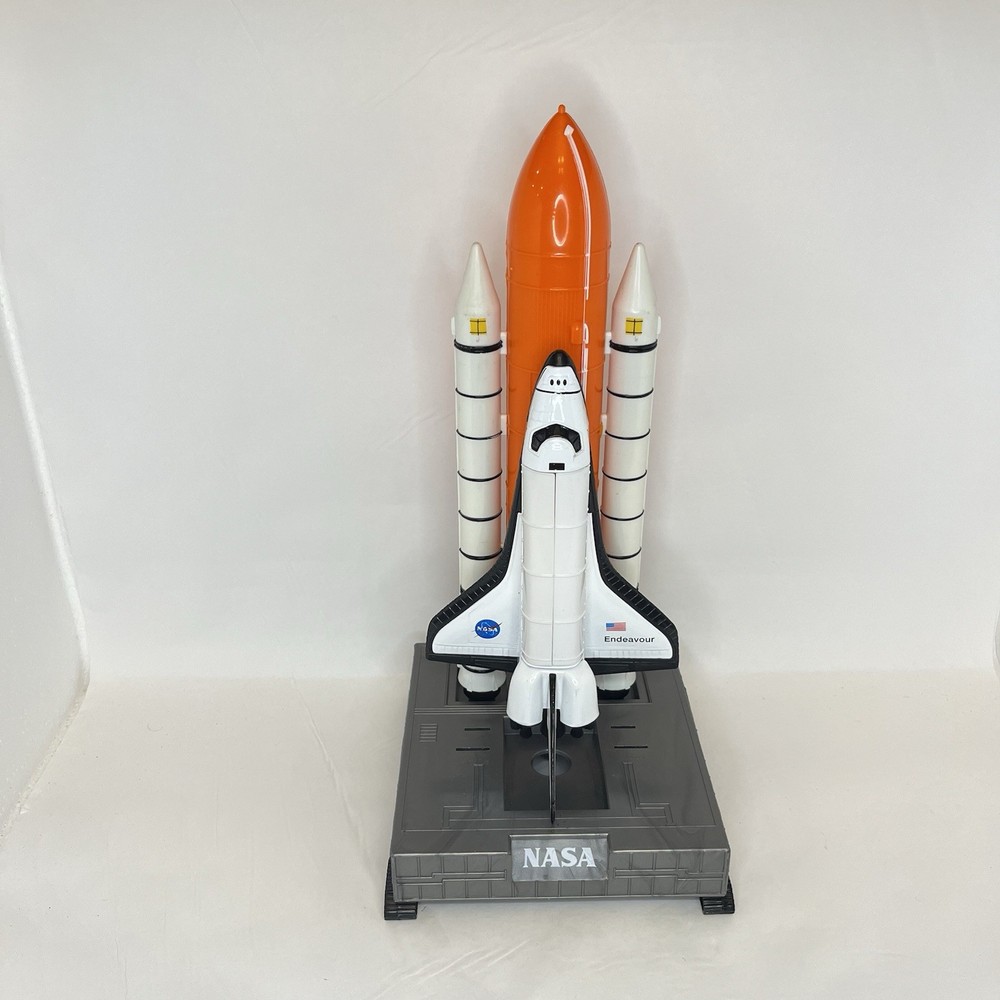 MotorMax NASA Space Shuttle Endeavour Full Stack Playset - No. 76173
